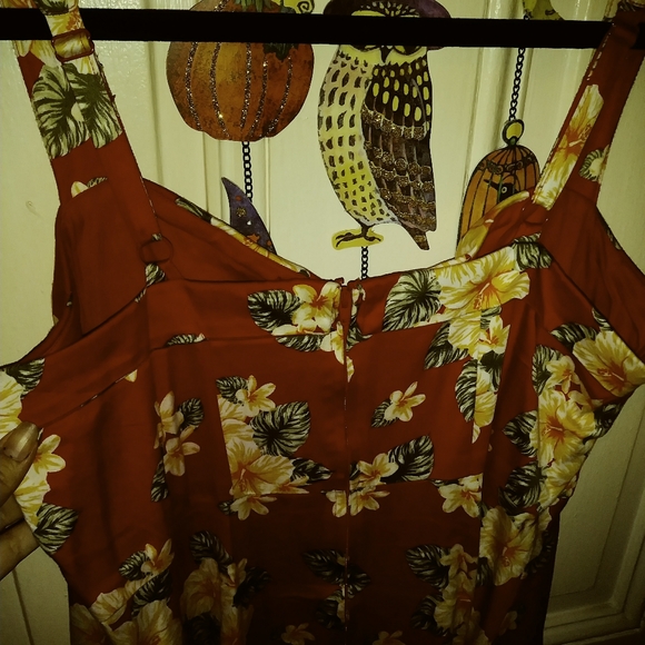 Floral print pin up dress - Picture 3 of 3